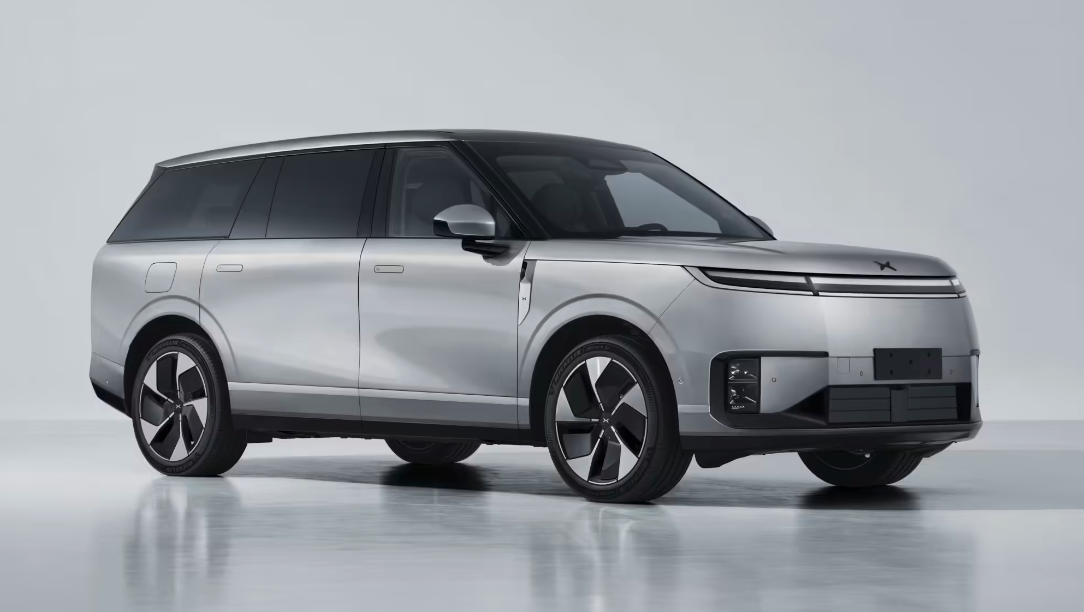 小鹏首款旗舰大六座SUV GX现身工信部申报 800V平台加持 二季度上市